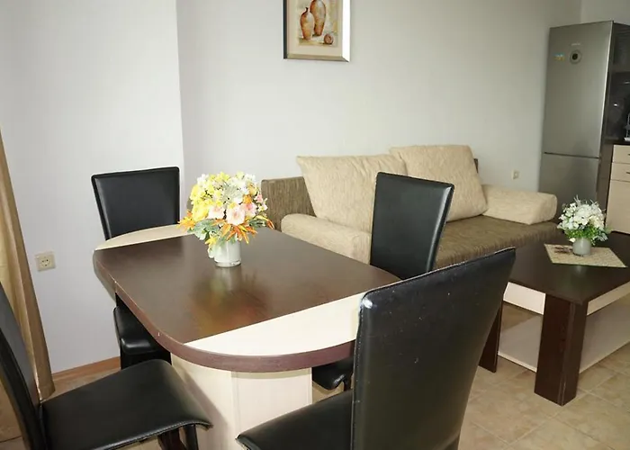 Dom-el Real In Sea View Complex Daire