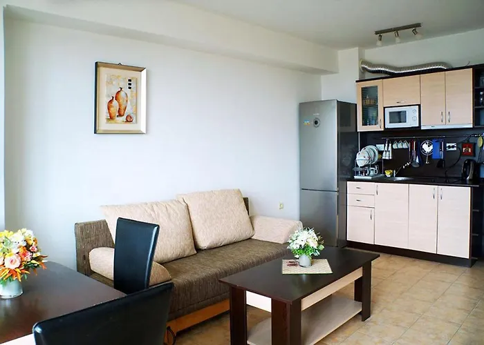 Dom-el Real In Sea View Complex *