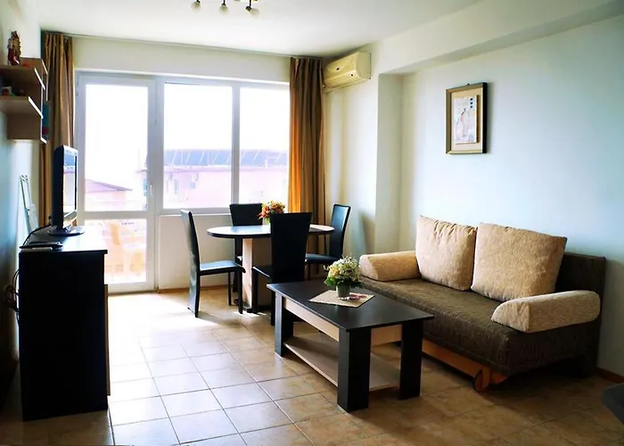 Dom-el Real In Sea View Complex *